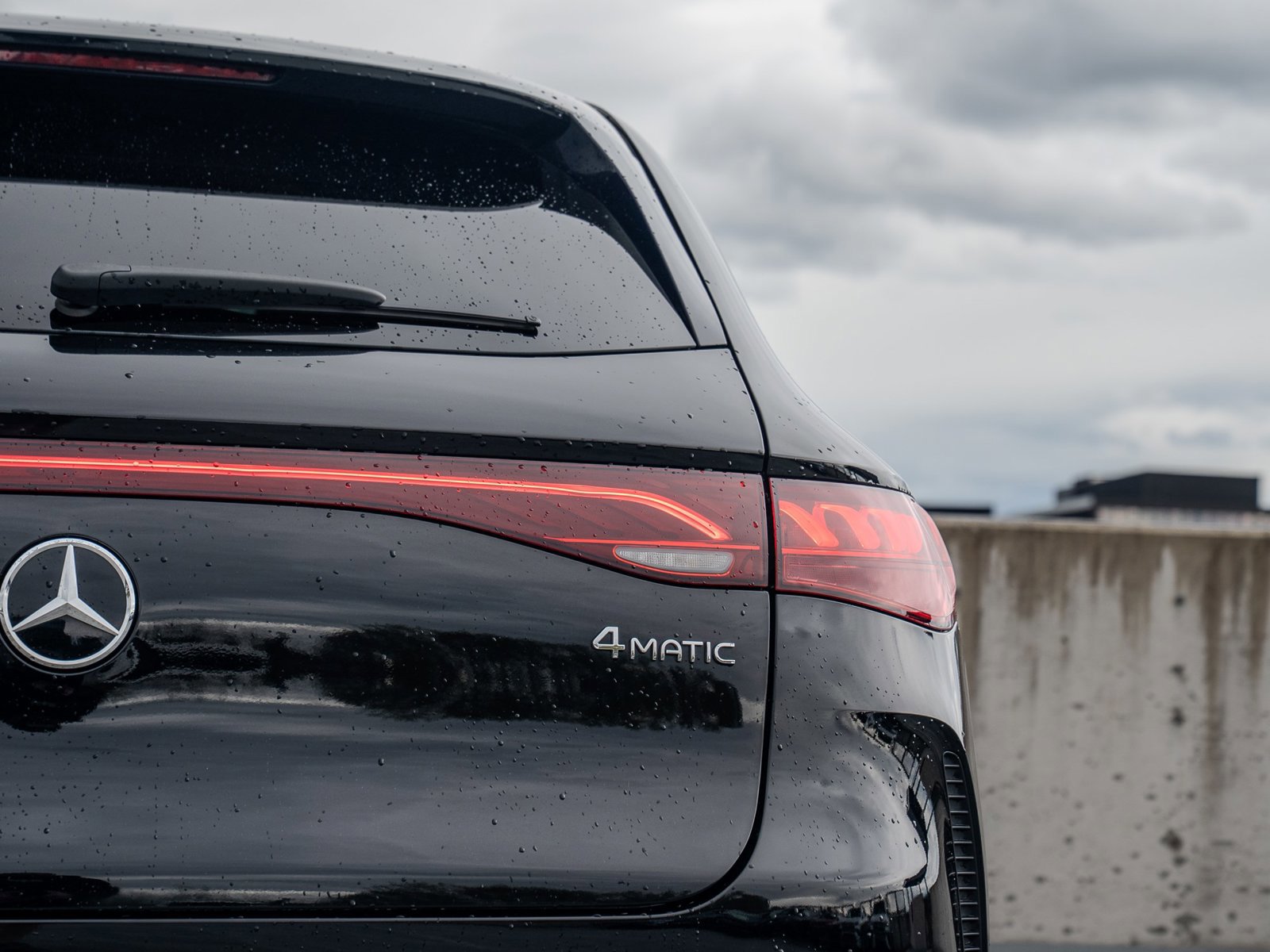 Used 2024 Mercedes-Benz EQE 350+ 4MATIC SUV w/ Driver Assistance Package image 10