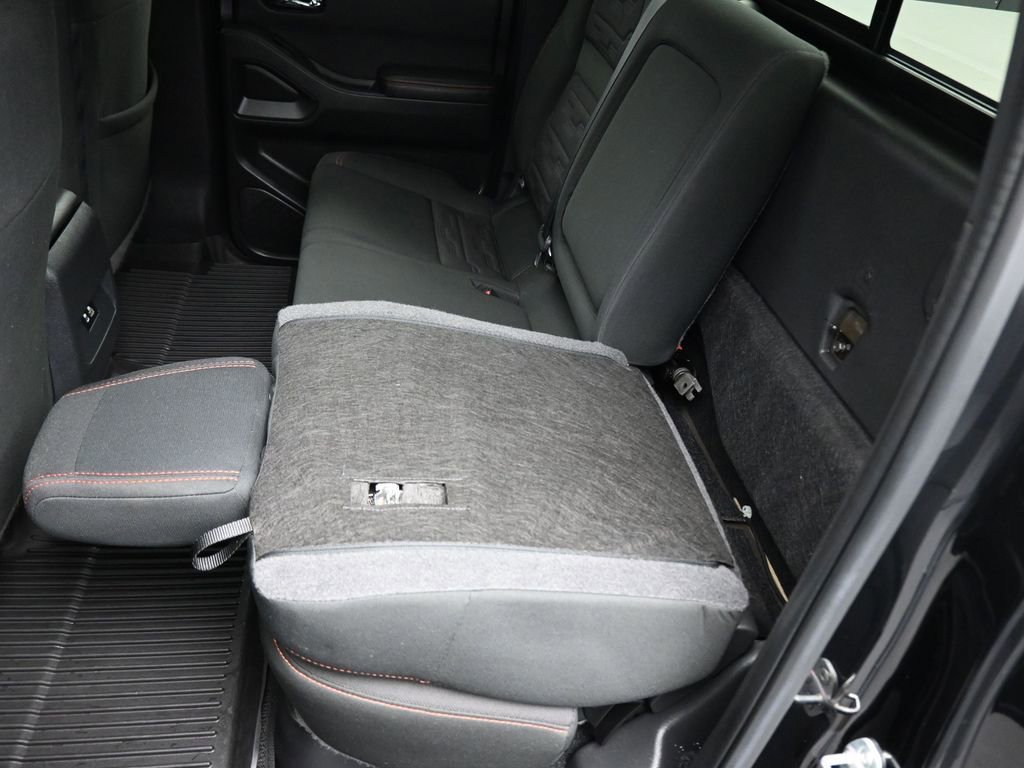 Used 2023 Nissan Frontier PRO-4X w/ Technology Package image 35