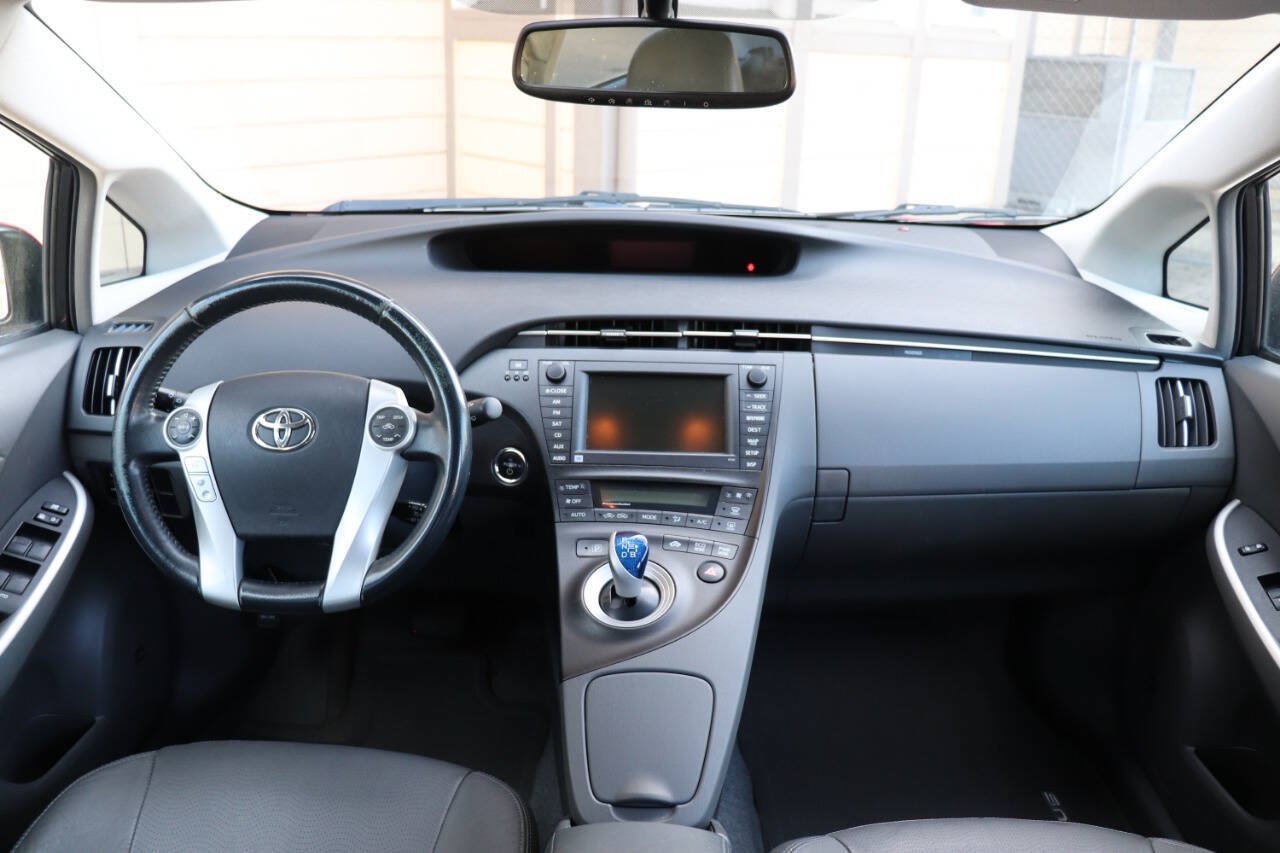 Used 2010 Toyota Prius Four w/ Navigation Pkg FWD image 18
