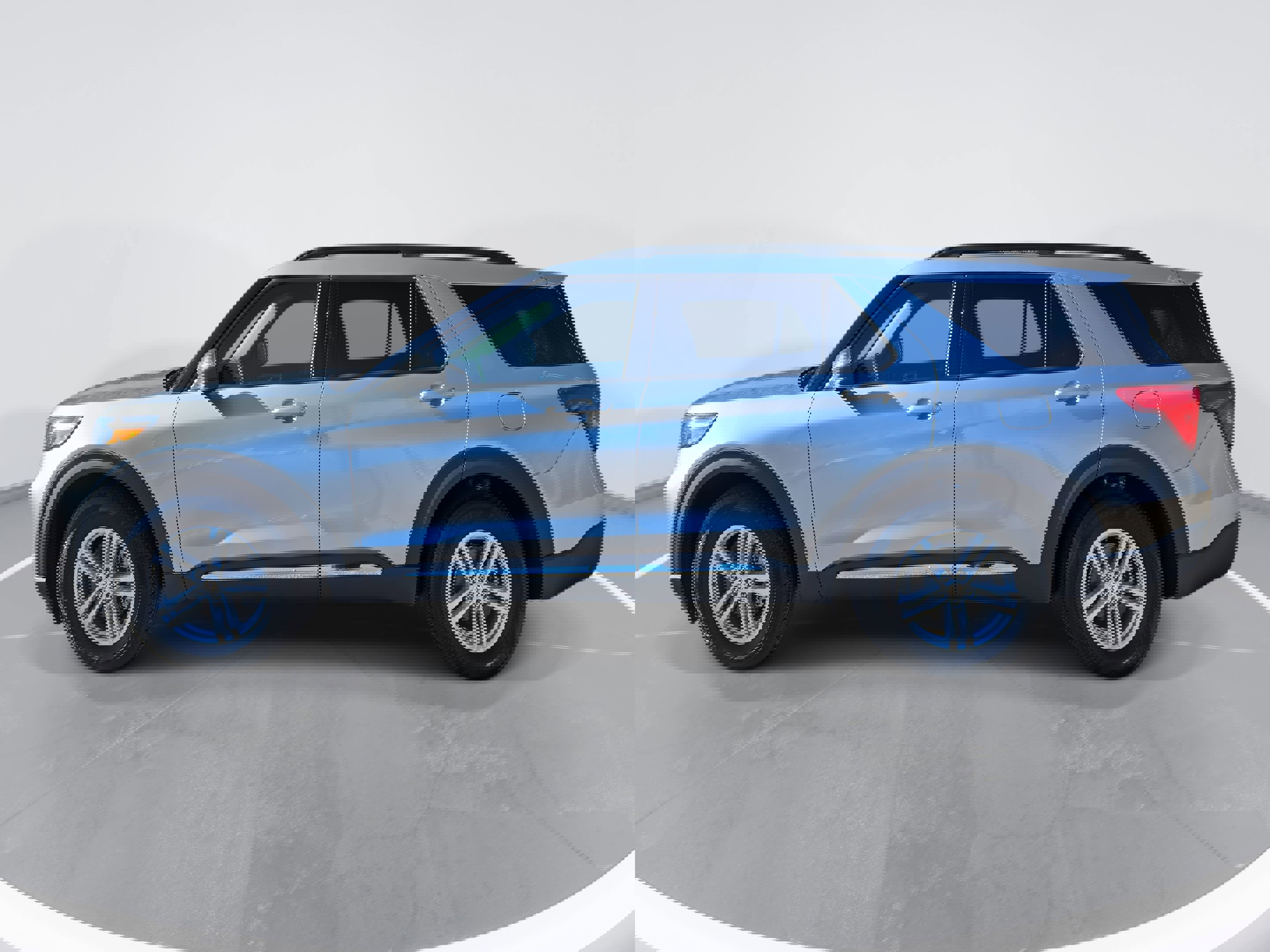 Used 2023 Ford Explorer XLT w/ Equipment Group 202A image 5