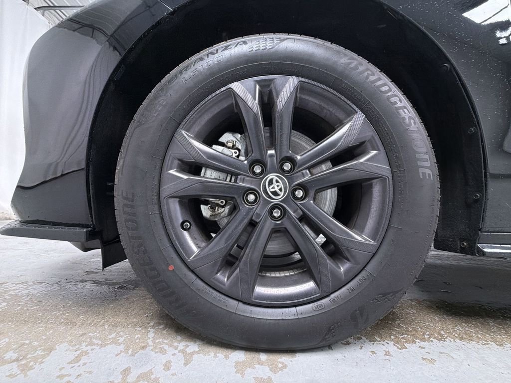 Certified 2025 Toyota Sienna XSE w/ XSE Plus Package AWD/4WD image 15