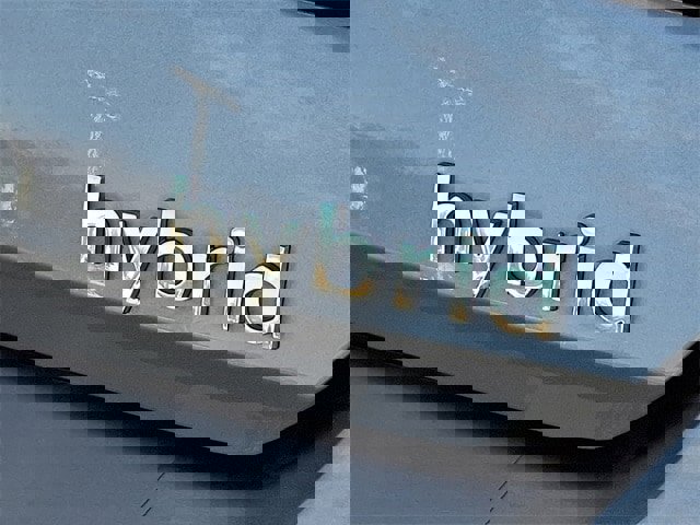 Certified 2022 Hyundai Elantra Limited w/ Cargo Package image 32