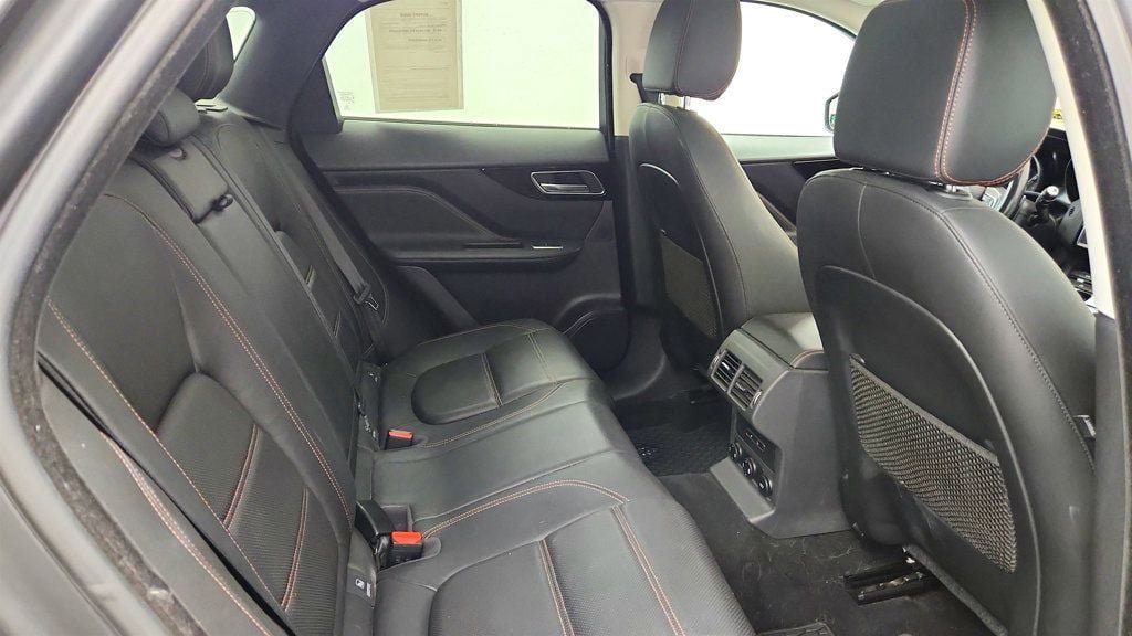 Used 2017 Jaguar F-PACE Prestige AWD/4WD image 21