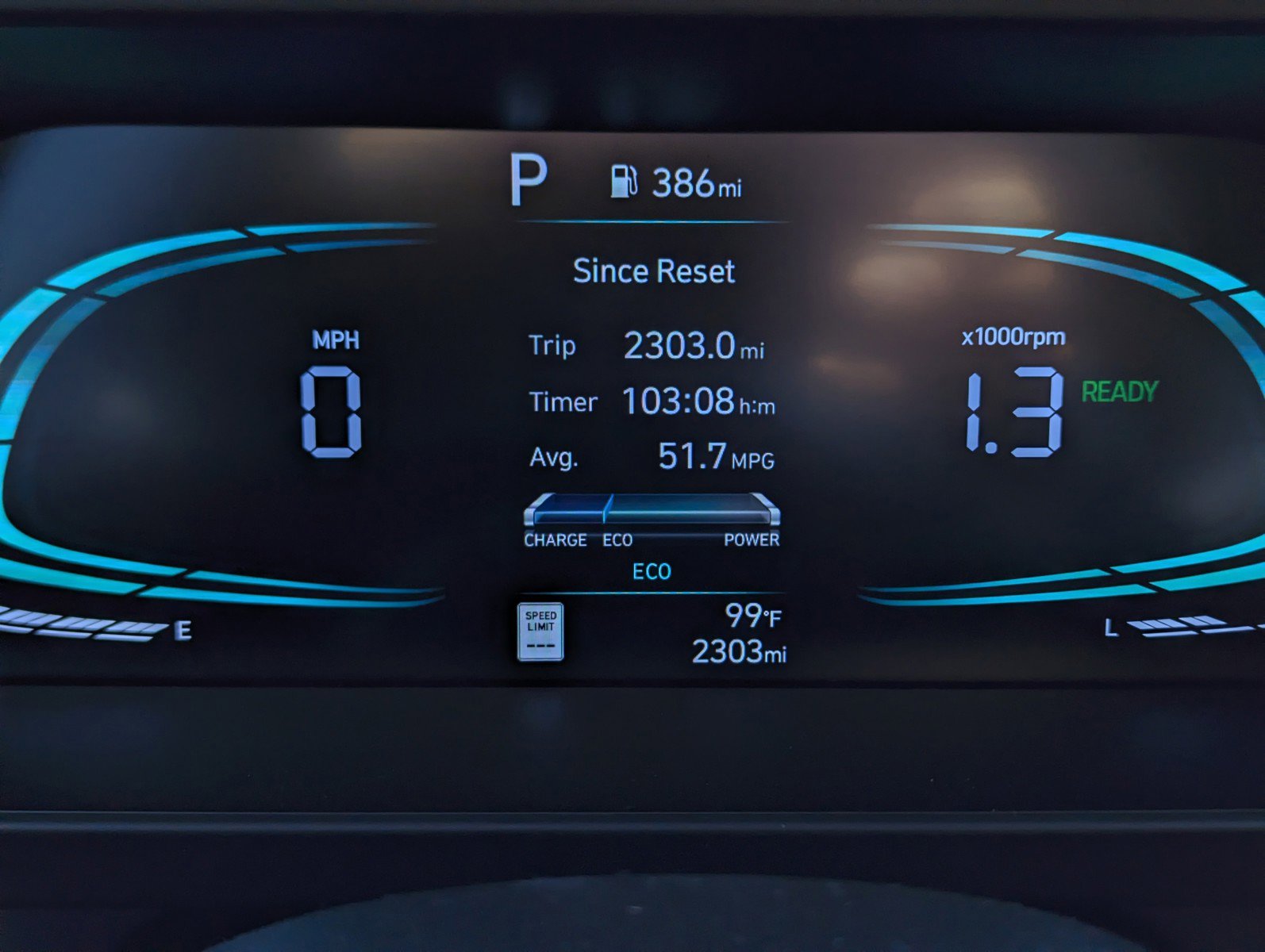 Used 2025 Hyundai Elantra Hybrid FWD image 12