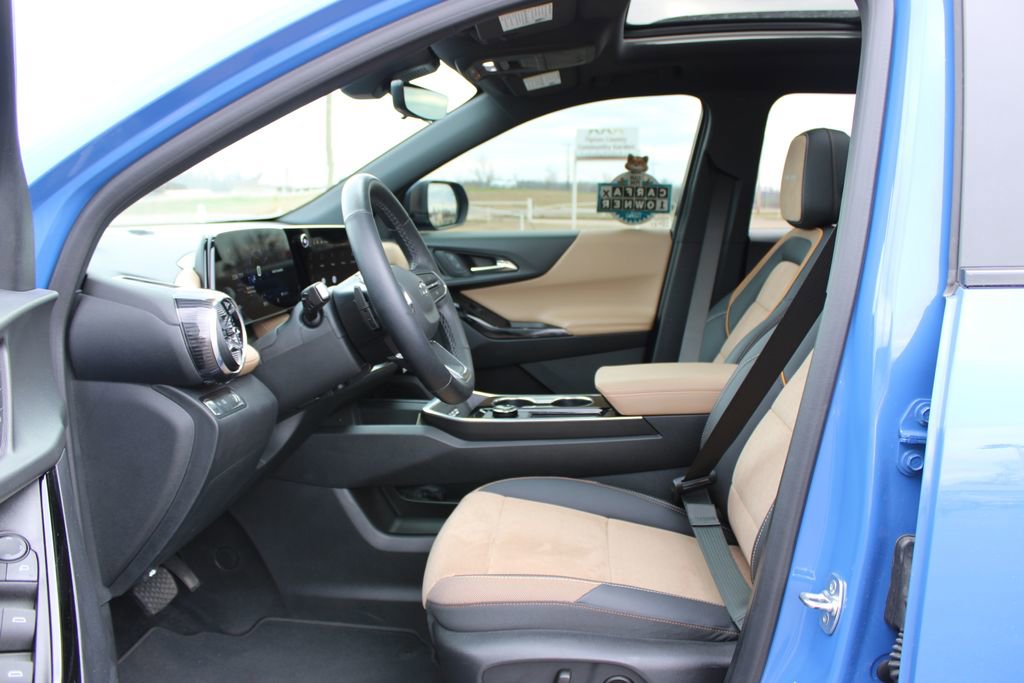Used 2025 Chevrolet Equinox ACTIV w/ Safety and Technology Package image 23