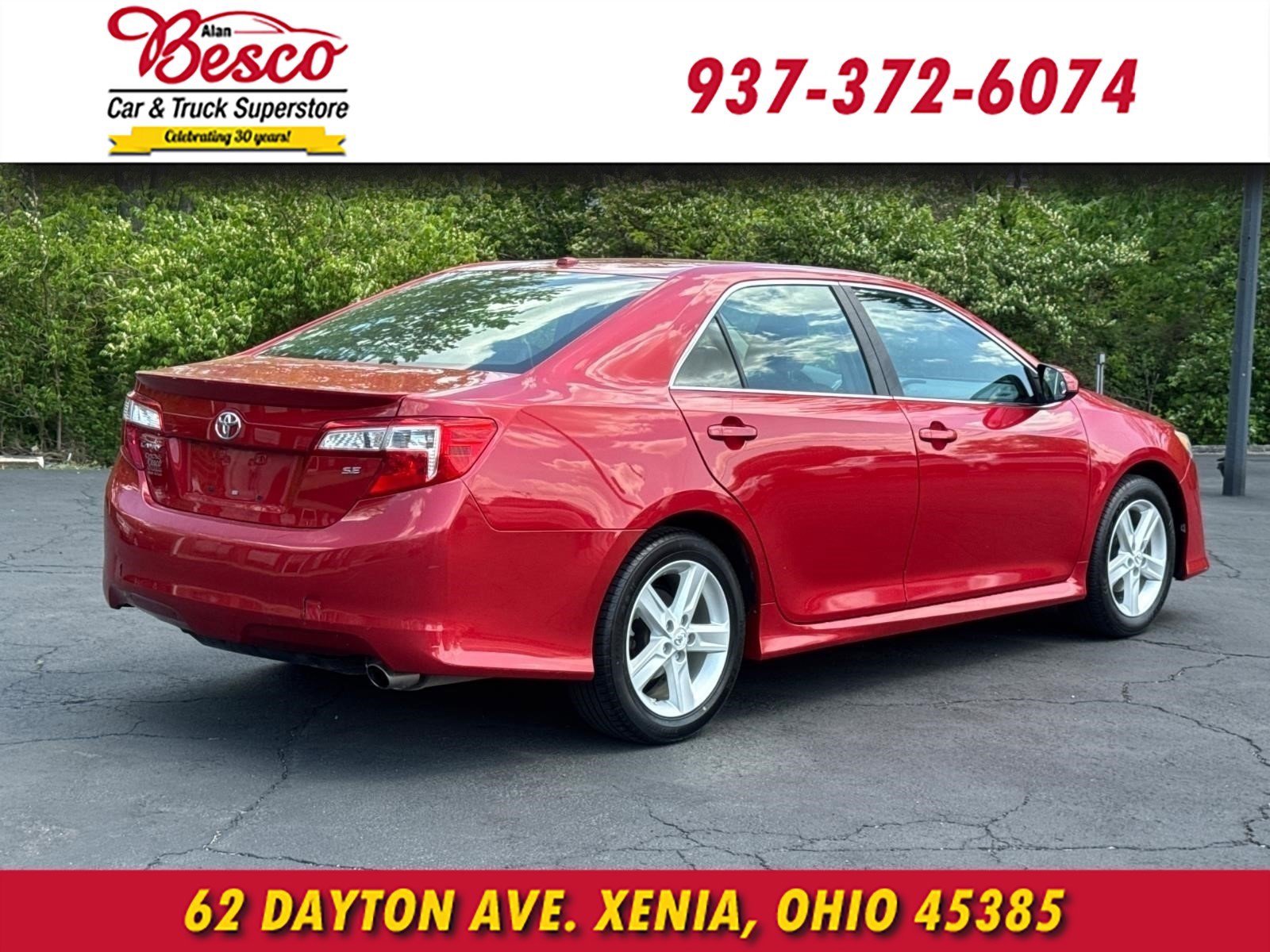 Used 2012 Toyota Camry SE w/ Leather Pkg FWD image 4