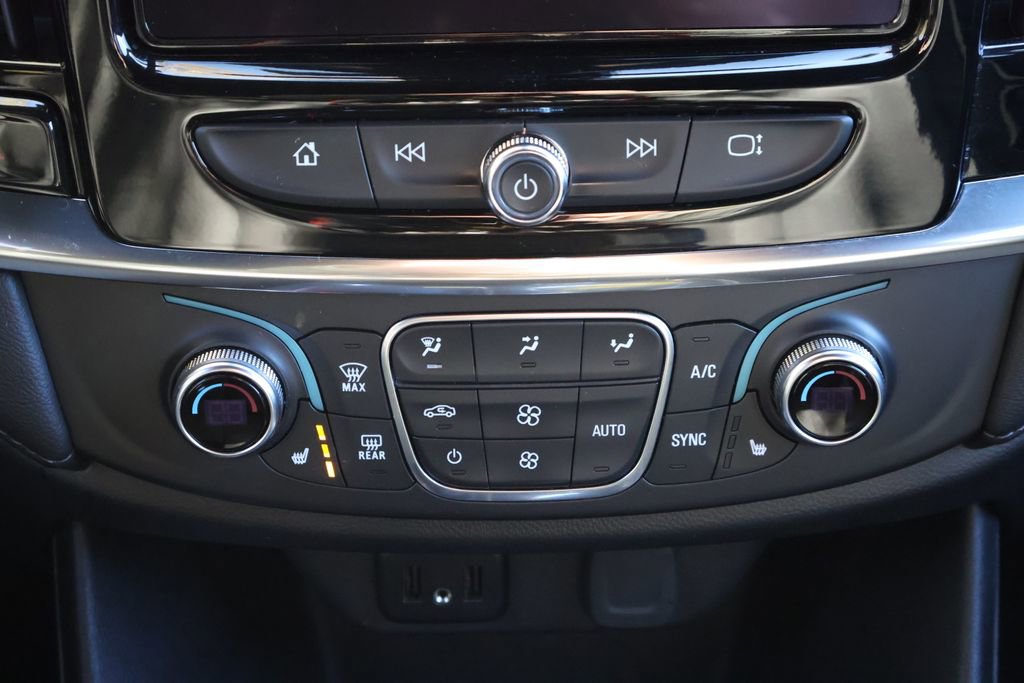 Certified 2023 Chevrolet Traverse LT image 19