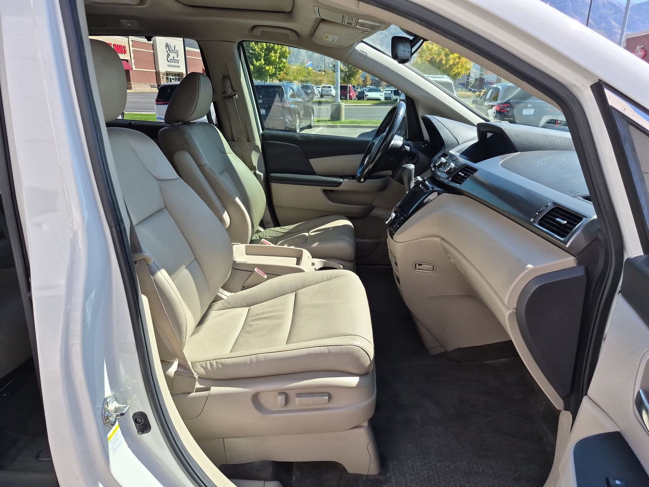 Used 2016 Honda Odyssey EX-L image 33