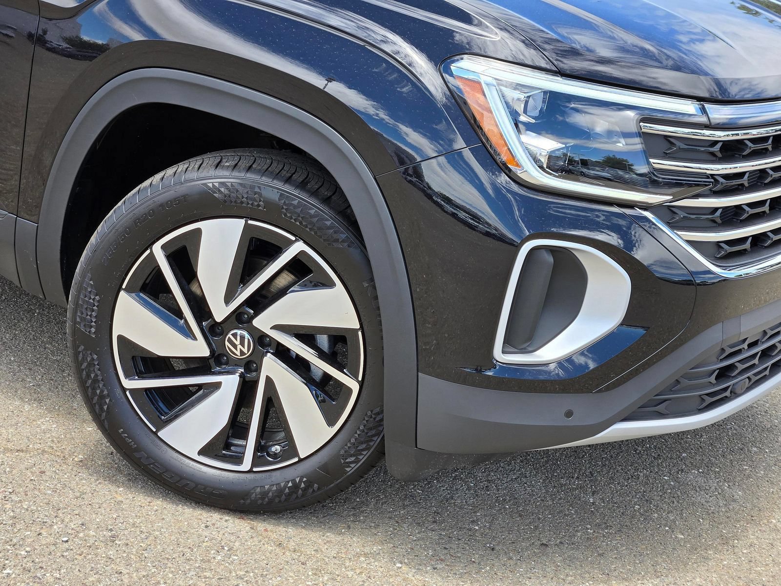 New 2026 Volkswagen Atlas SE FWD image 6