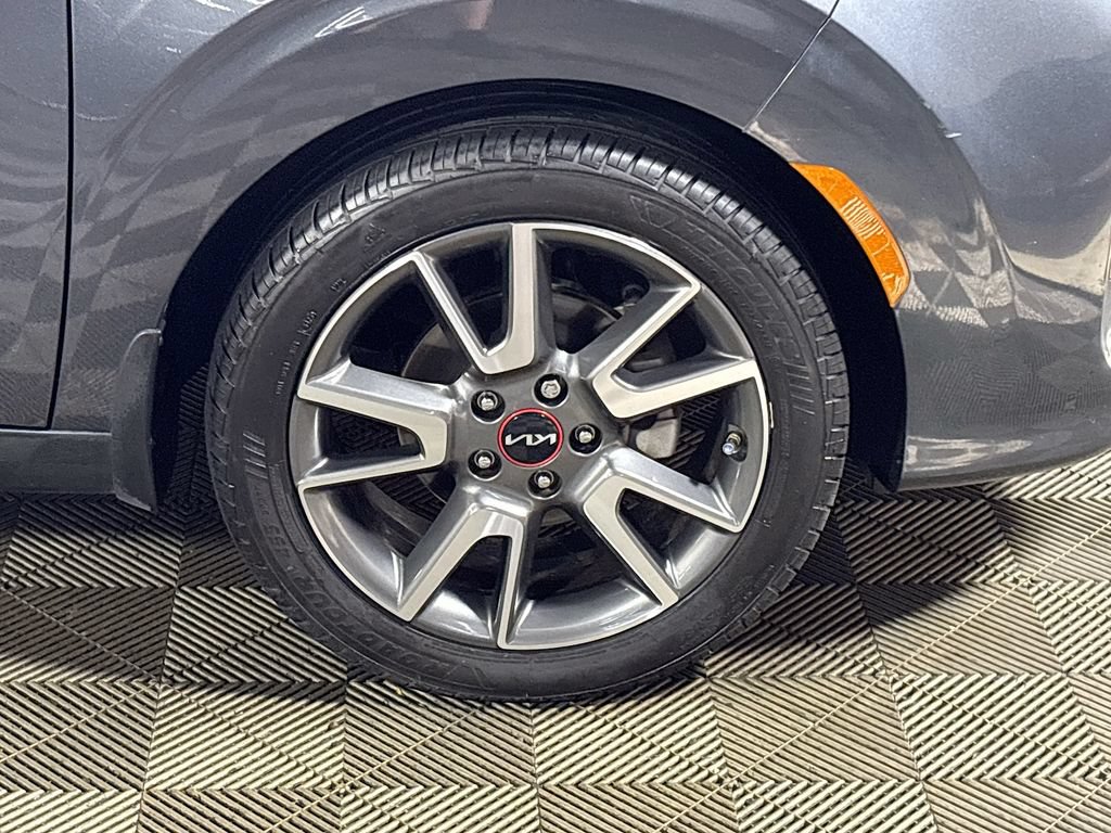 Certified 2022 Kia Soul GT-Line FWD image 25