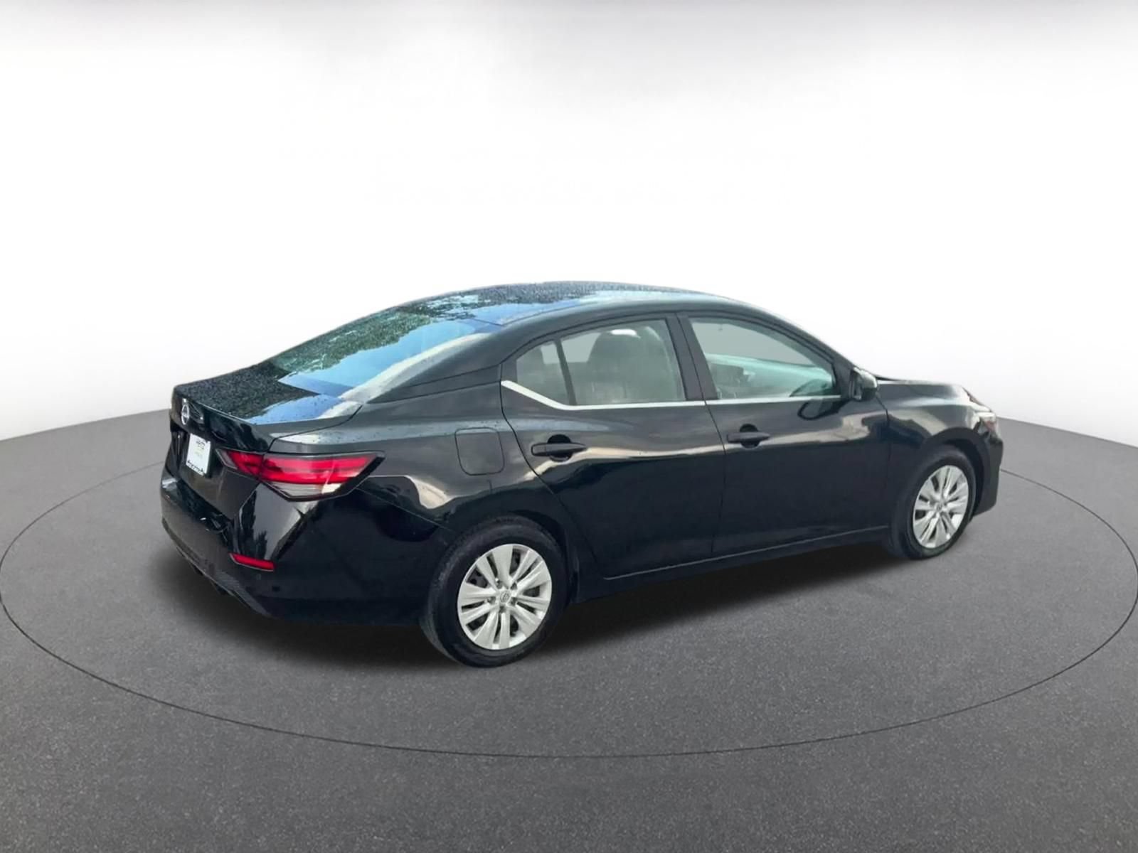 Used 2025 Nissan Sentra S FWD image 15