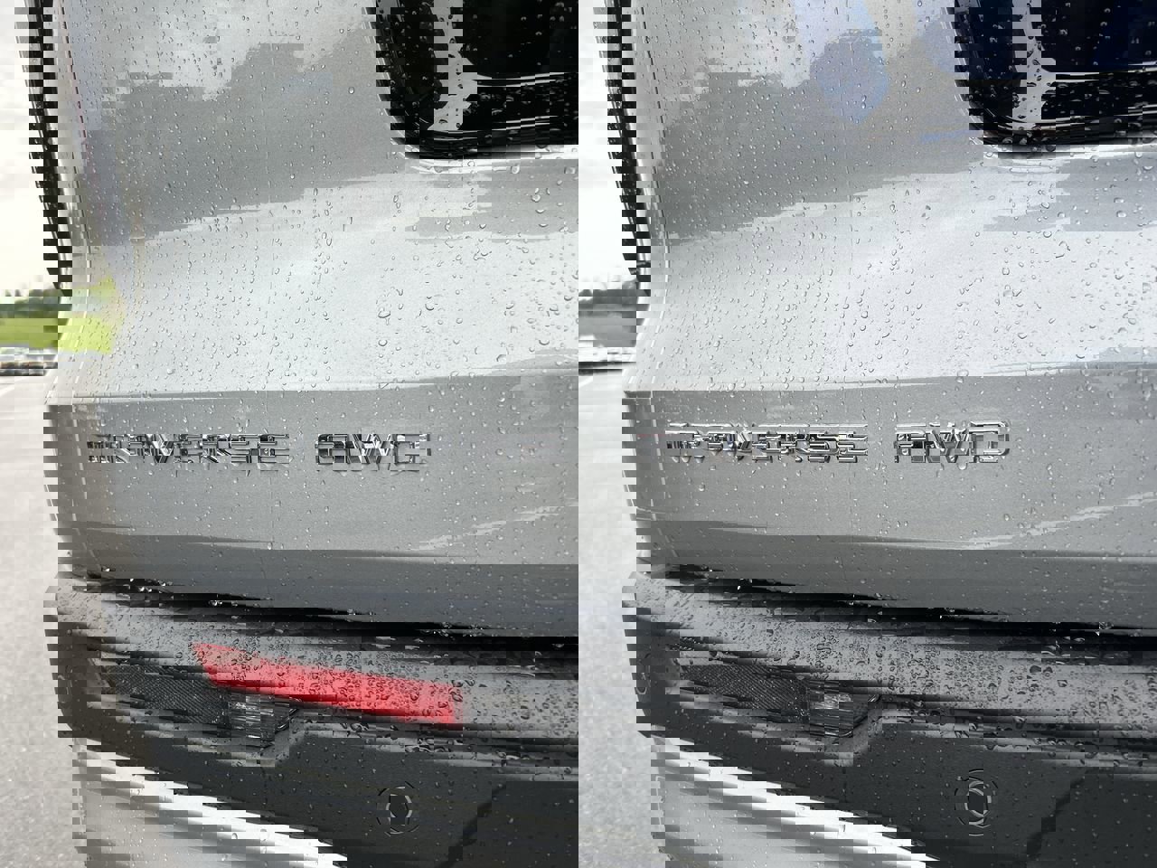 Used 2025 Chevrolet Traverse LT w/ Driver Confidence Package AWD/4WD image 10