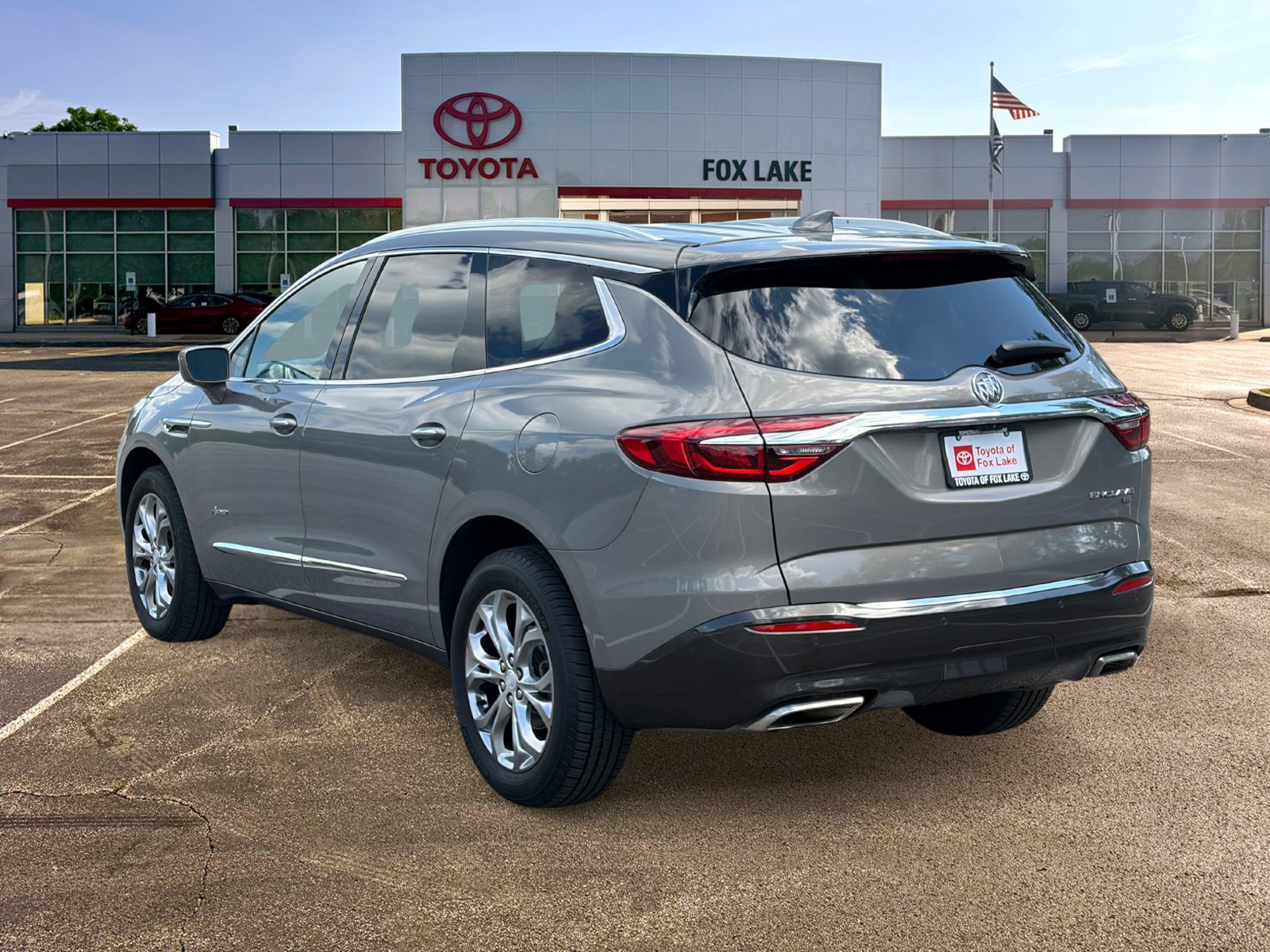 Used 2019 Buick Enclave Avenir w/ Avenir Technology Package AWD/4WD image 3