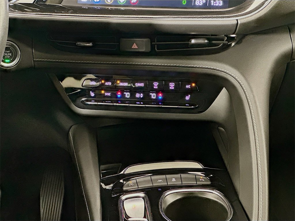 Used 2022 Buick Envision Essence w/ Safety Package image 18