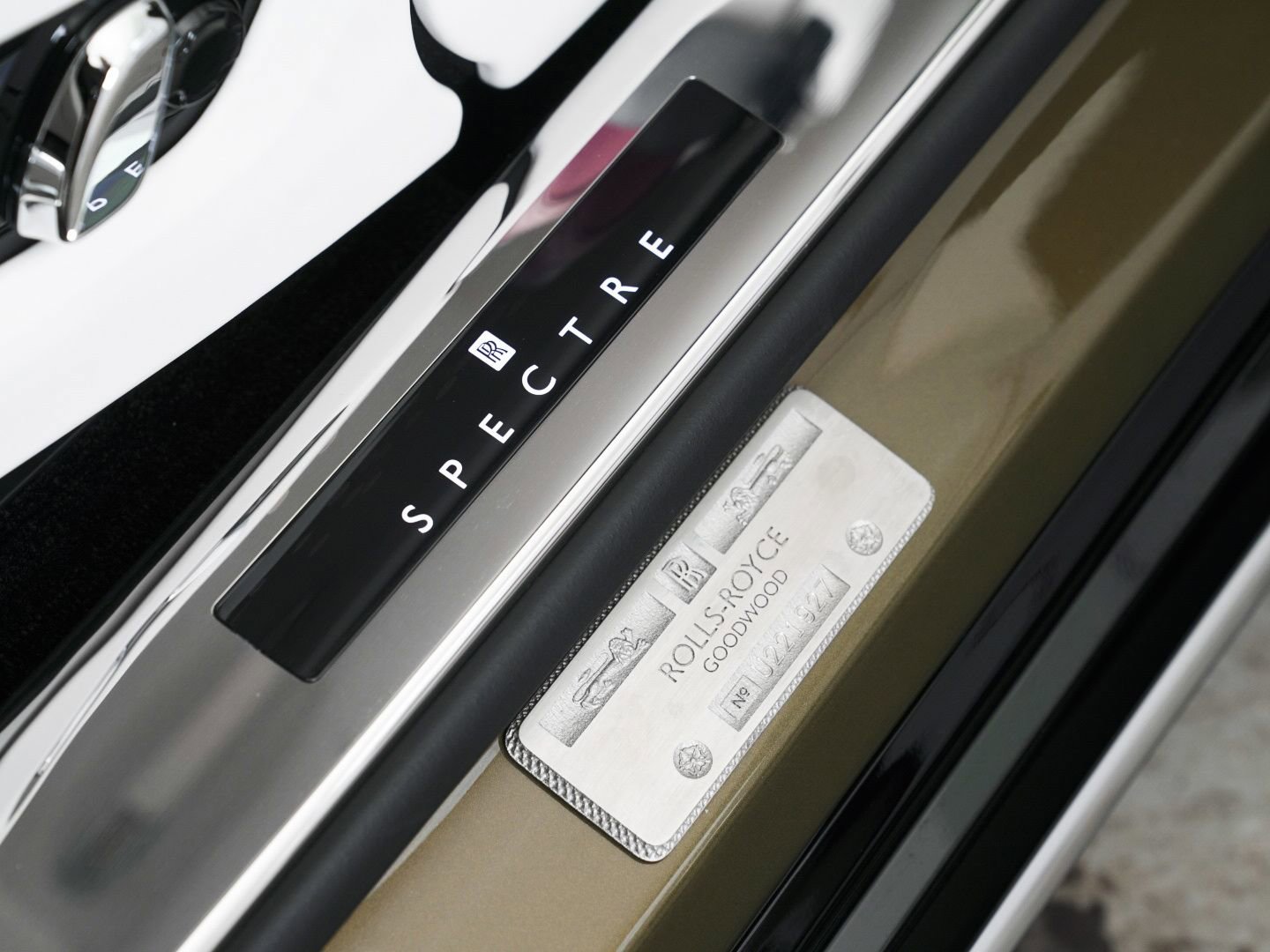 Certified 2024 Rolls-Royce Spectre w/ Spectre Launch Package image 23