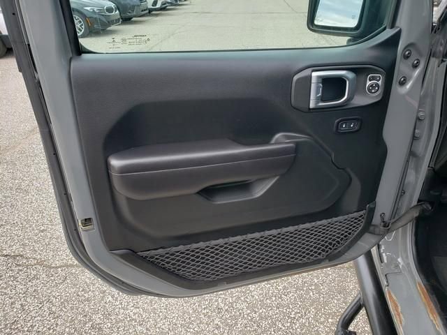 Used 2018 Jeep Wrangler Unlimited Sport S AWD/4WD image 10