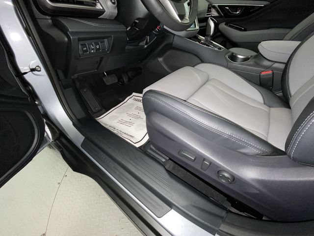 Used 2025 Subaru Outback Limited XT AWD/4WD image 12