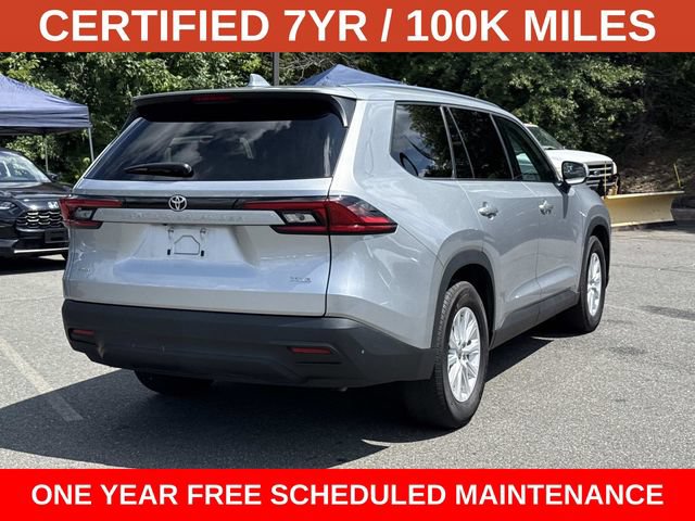 Used 2025 Toyota Grand Highlander AWD image 2