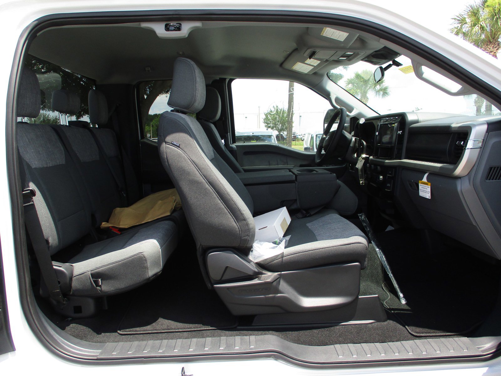 New 2023 Ford F550 2WD SuperCab Super Duty image 11