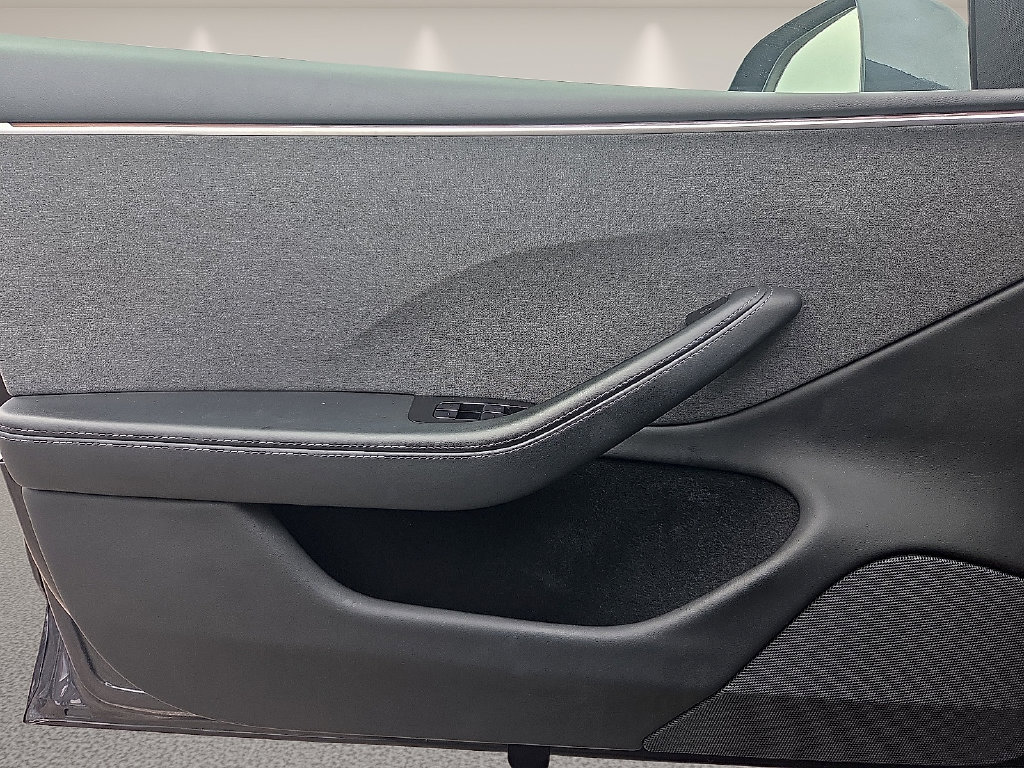 Used 2024 Tesla Model 3 Standard Range RWD image 21