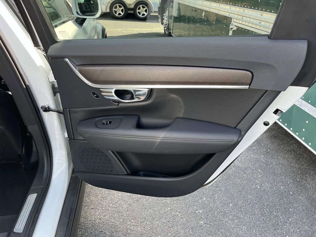 Used 2019 Volvo V90 T5 Cross Country w/ Advanced Package image 20