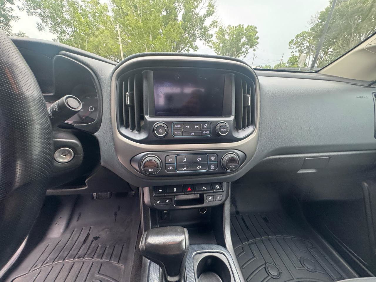 Used 2017 Chevrolet Colorado Z71 AWD/4WD image 19