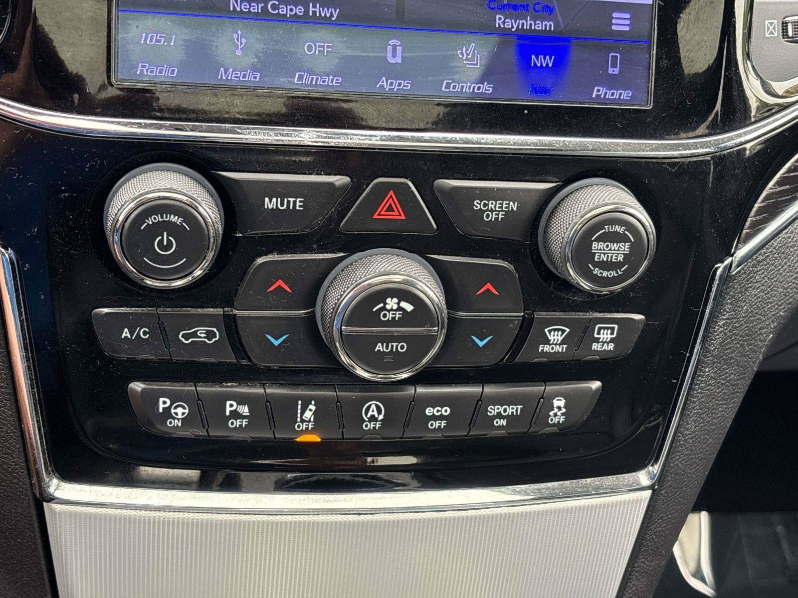 Used 2019 Jeep Grand Cherokee Summit AWD/4WD image 29