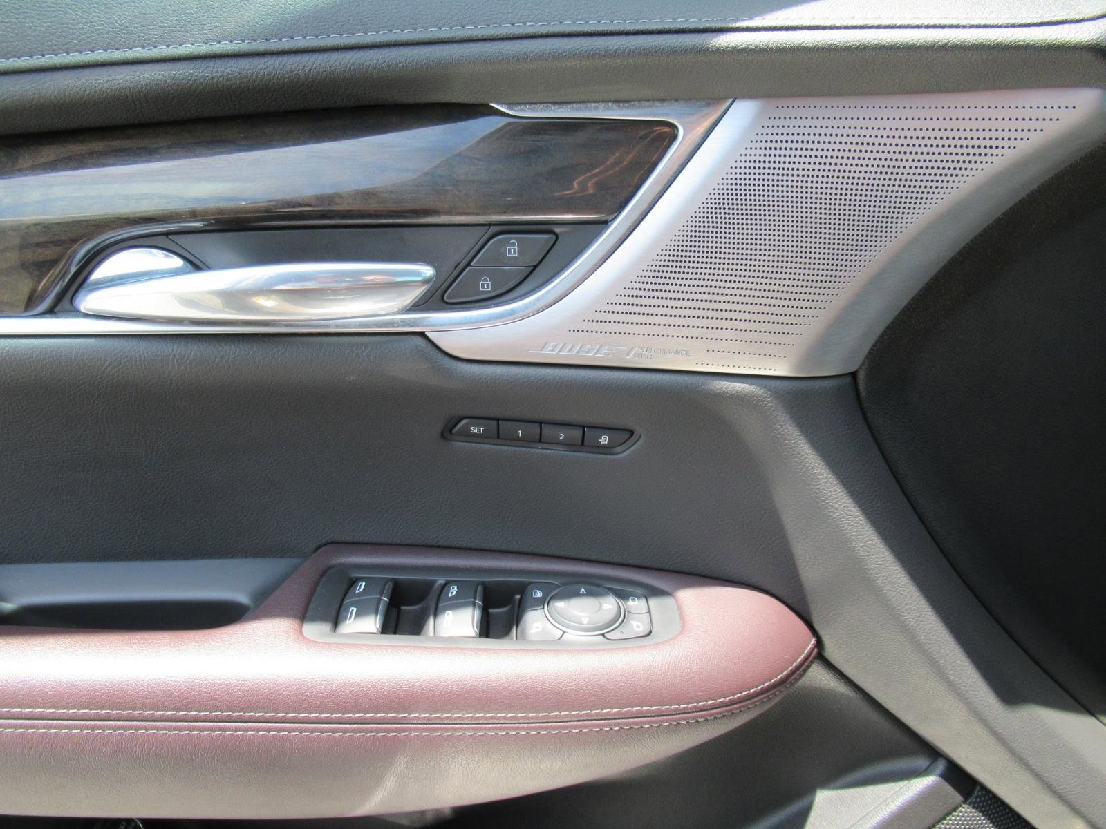 Used 2022 Cadillac XT6 Premium Luxury w/ Technology Package FWD image 20