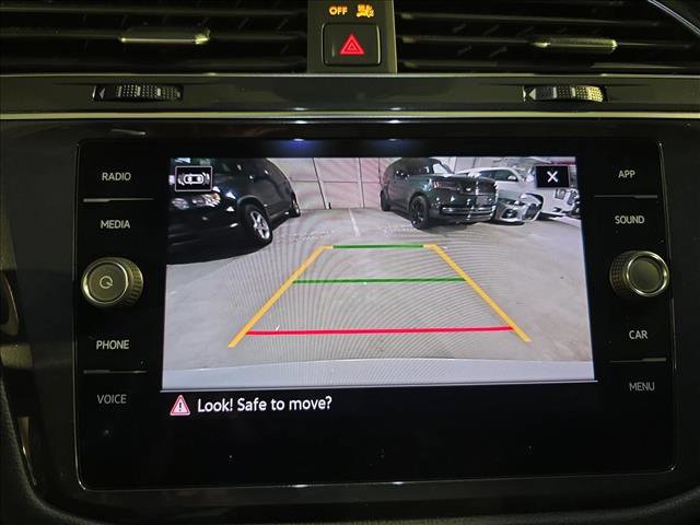 Used 2022 Volkswagen Tiguan SE R-Line image 26