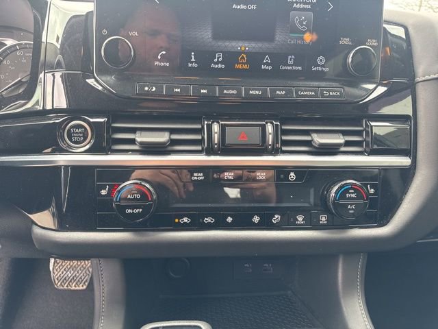 Used 2022 Nissan Pathfinder SL image 17