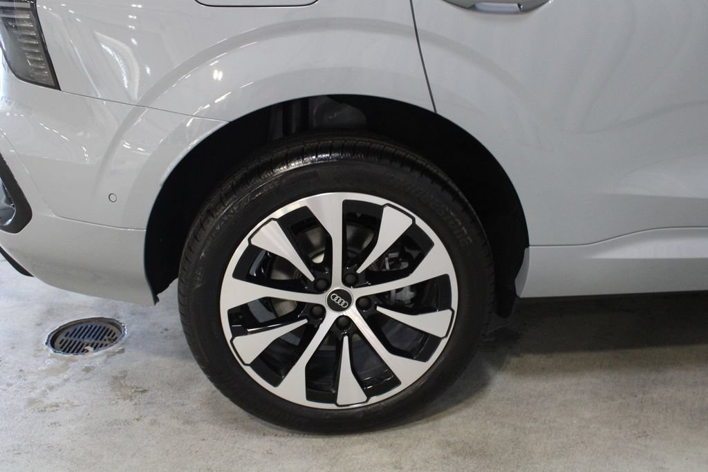 New 2026 Audi Q3 quattro 2.0T AWD/4WD image 27