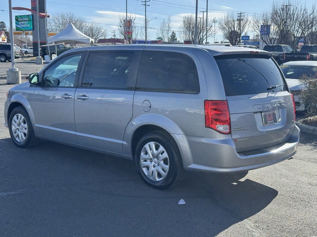 Used 2018 Dodge Grand Caravan SE w/ UConnect Hands-Free Group image 7