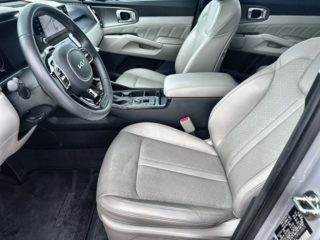Used 2023 Kia Sorento SX FWD image 24