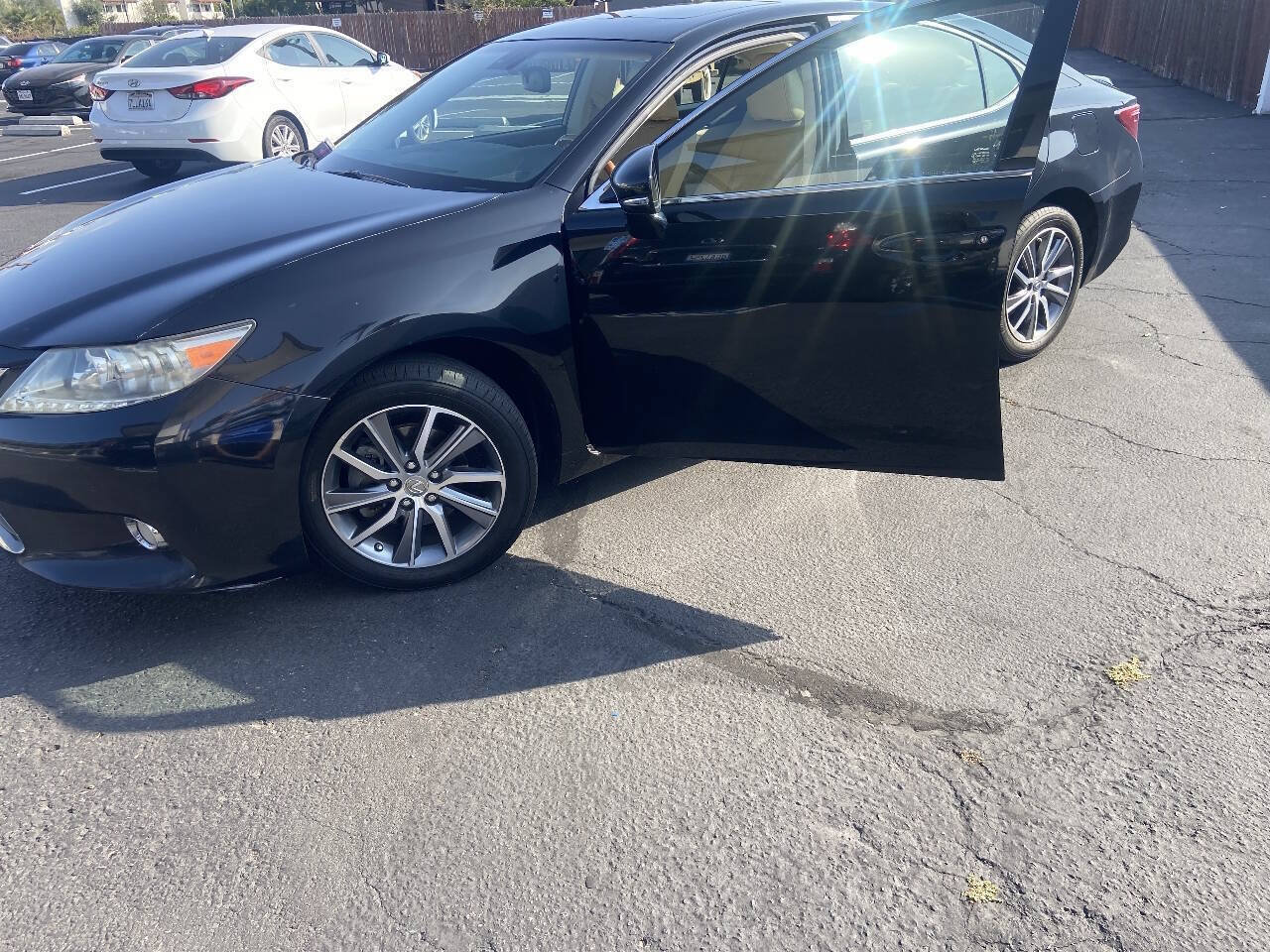Used 2013 Lexus ES 300h w/ Luxury Pkg FWD image 27