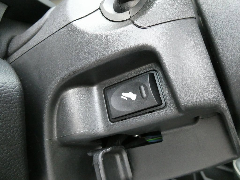 Used 2024 RAM 3500 Laramie w/ Towing Technology Group image 27