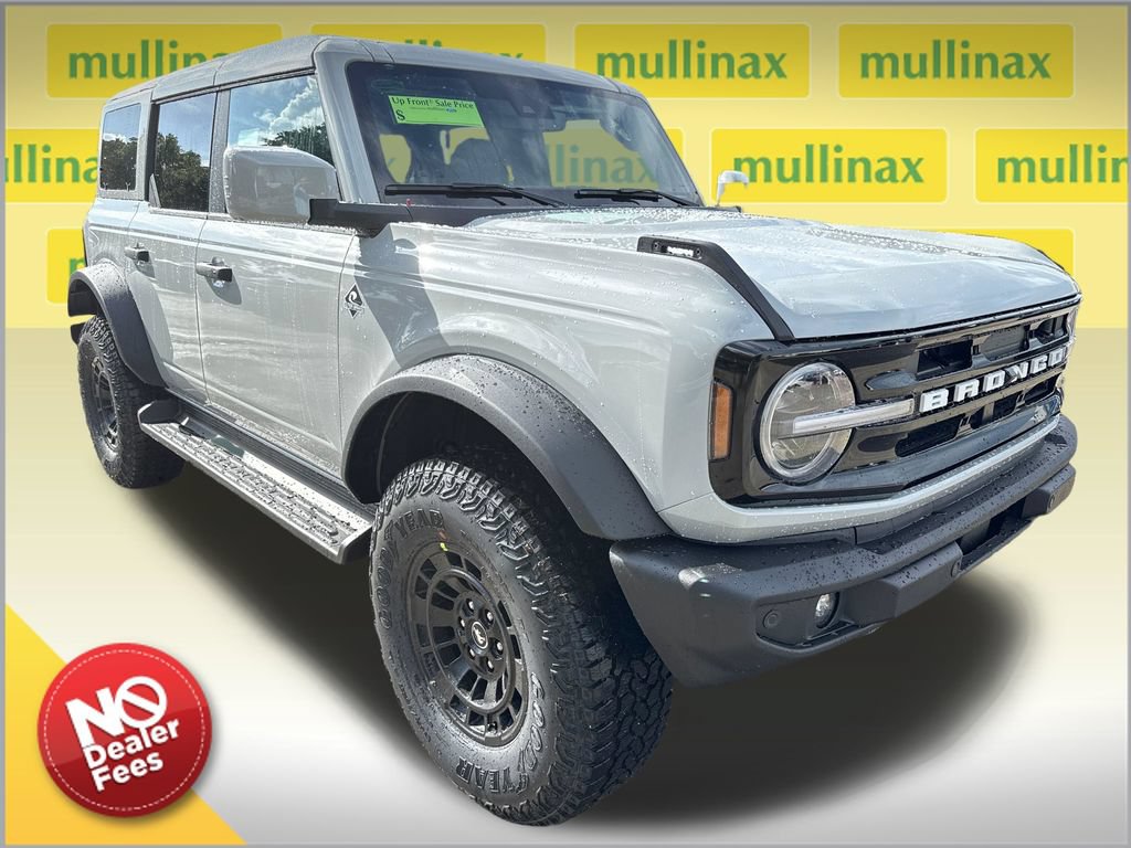 New 2026 Ford Bronco Outer Banks w/ Sasquatch Package AWD/4WD image 1