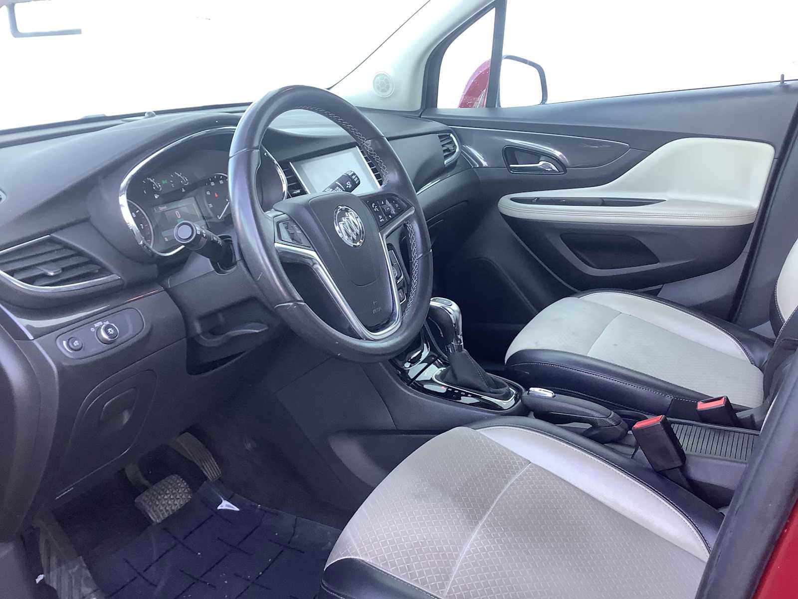 Used 2019 Buick Encore Preferred w/ Safety Package image 3