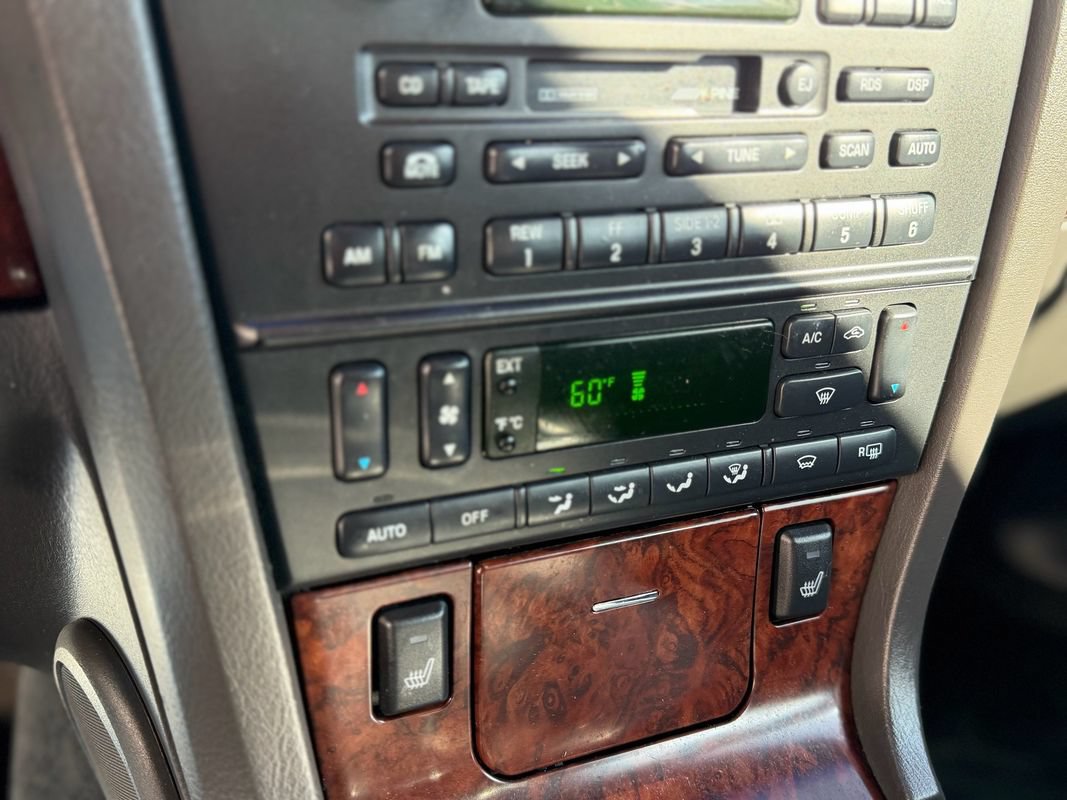 Used 2001 Lincoln LS RWD image 19
