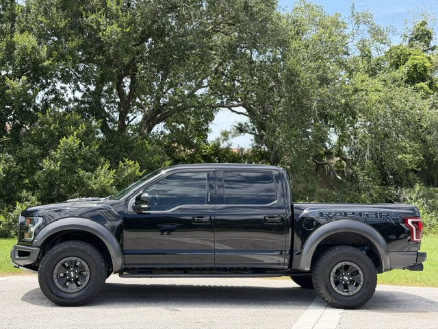 Used 2018 Ford F150 Raptor w/ Equipment Group 802A Luxury AWD/4WD image 2