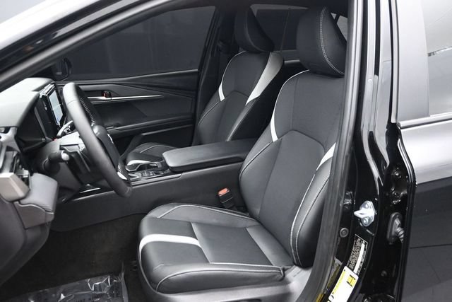 Used 2025 Toyota Camry SE w/ Multimedia Upgrade Package FWD image 5