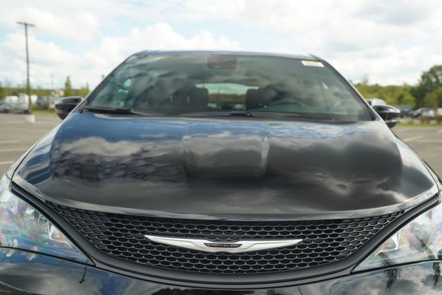 New 2026 Chrysler Voyager LX image 34