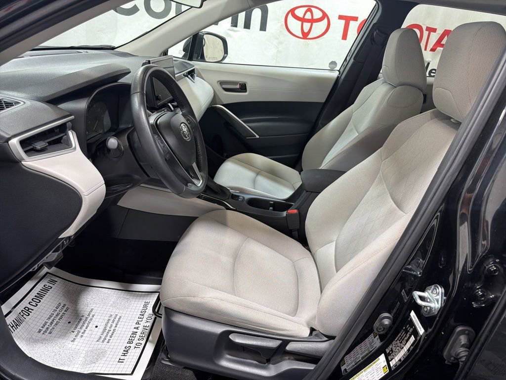 Used 2024 Toyota Corolla Cross LE w/ Moonroof Package AWD/4WD image 24