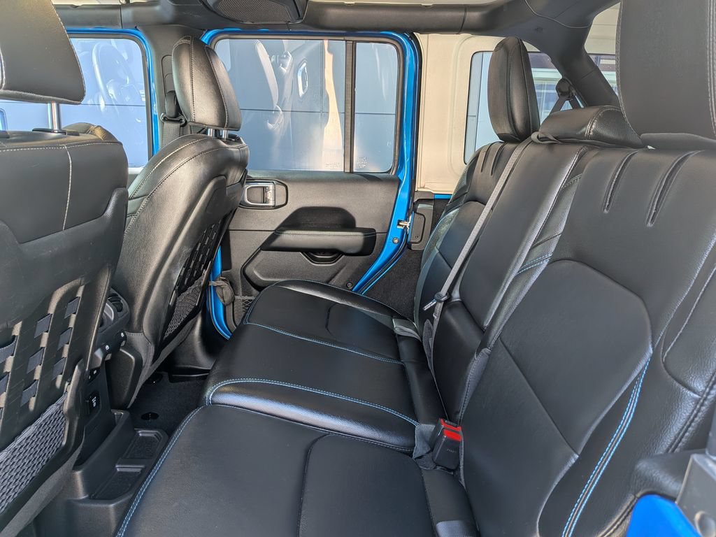 Used 2021 Jeep Wrangler Unlimited Rubicon 4xe w/ Cold Weather Group AWD/4WD image 15