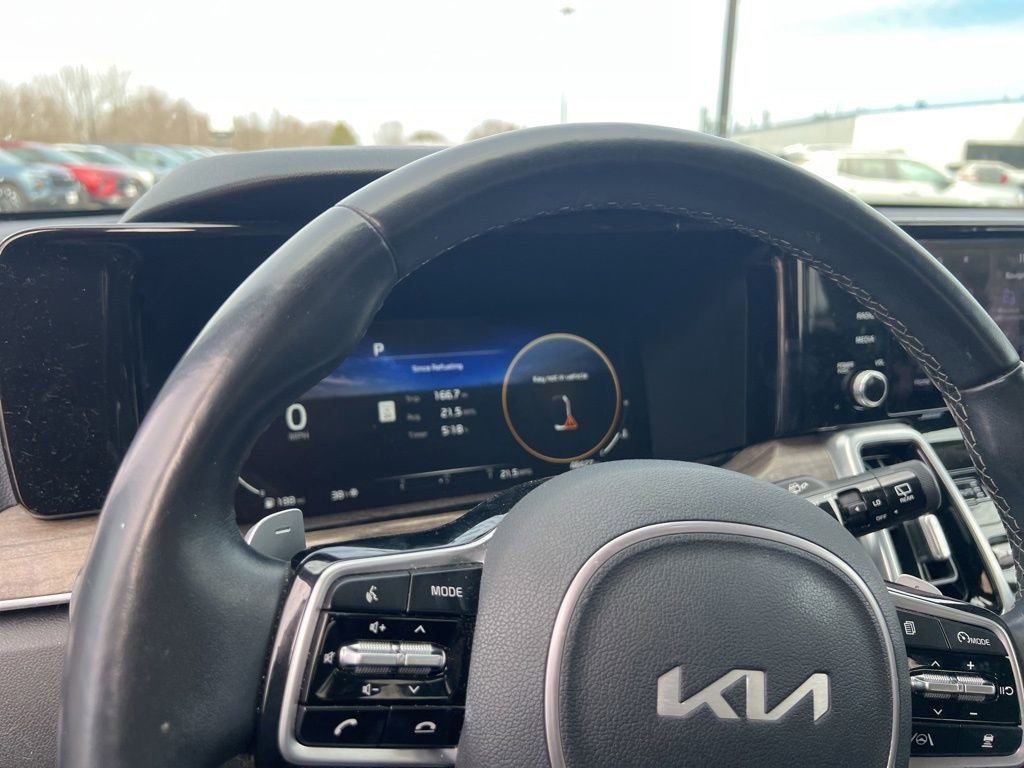 Used 2022 Kia Sorento SX Prestige image 17