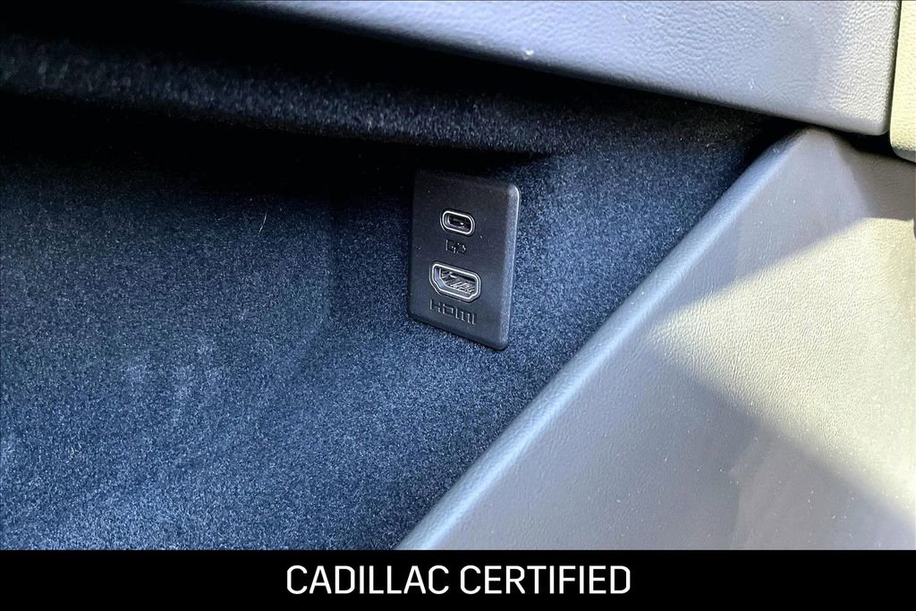 Certified 2025 Cadillac Escalade ESV Premium Luxury RWD image 36