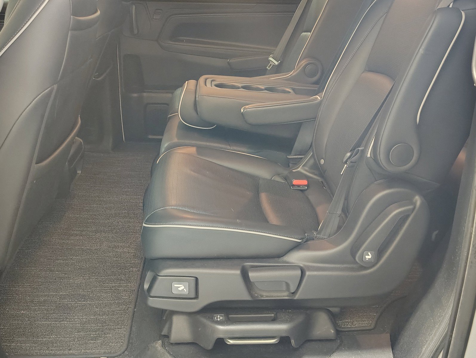 Used 2025 Honda Odyssey Elite image 28