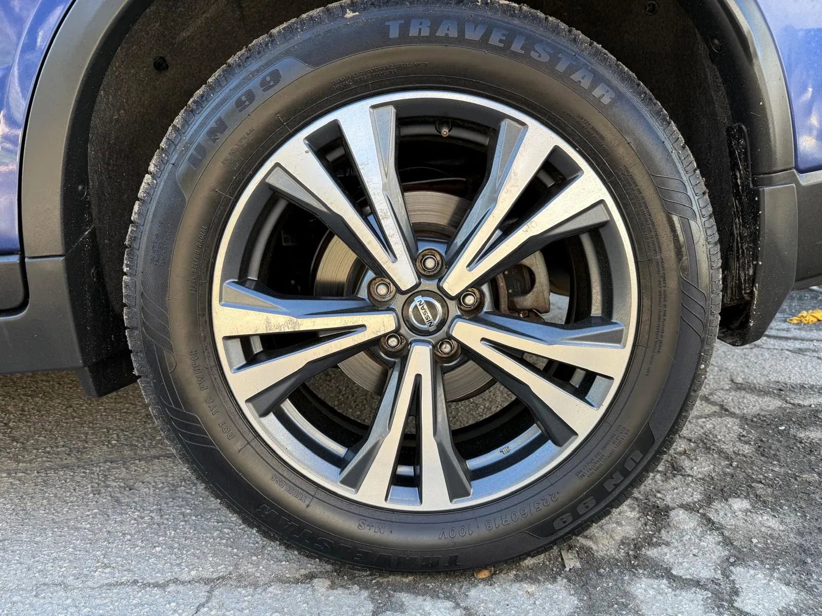 Used 2019 Nissan Rogue SV w/ Premium Package FWD image 26