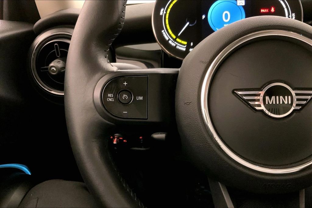 Used 2022 MINI Cooper SE image 18