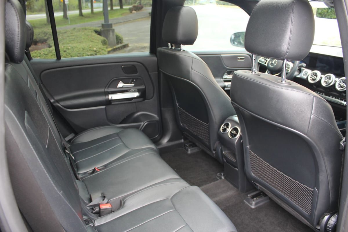 Used 2022 Mercedes-Benz EQB 300 4MATIC image 31