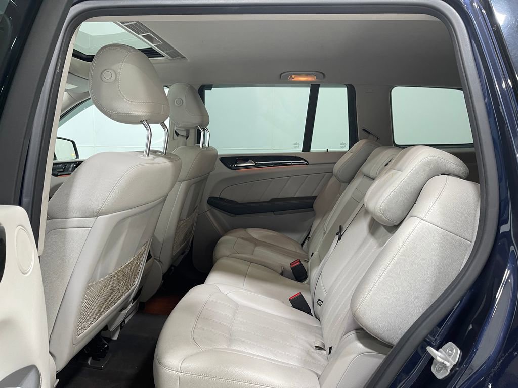 Used 2016 Mercedes-Benz GL 450 4MATIC image 31